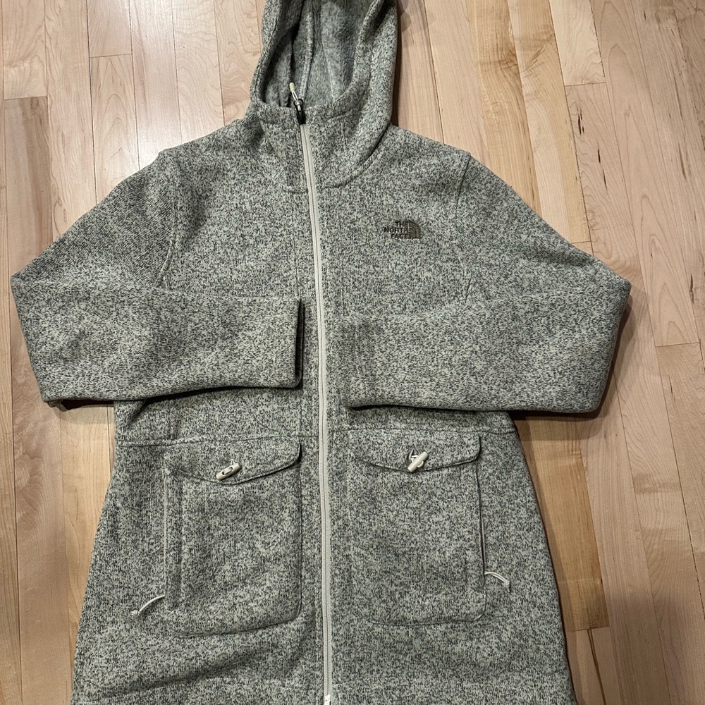 Women’s North Face Crescent fleece zip front top-like NEW